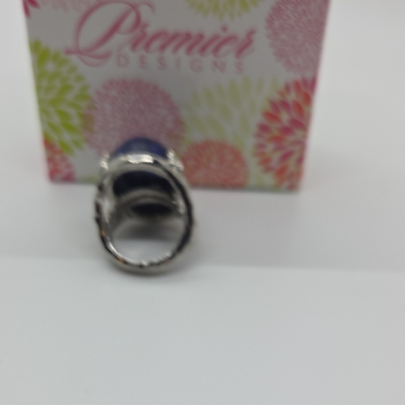 Premier Designs Silver Ring with Deep Blue Stone - Picture 3 of 4
